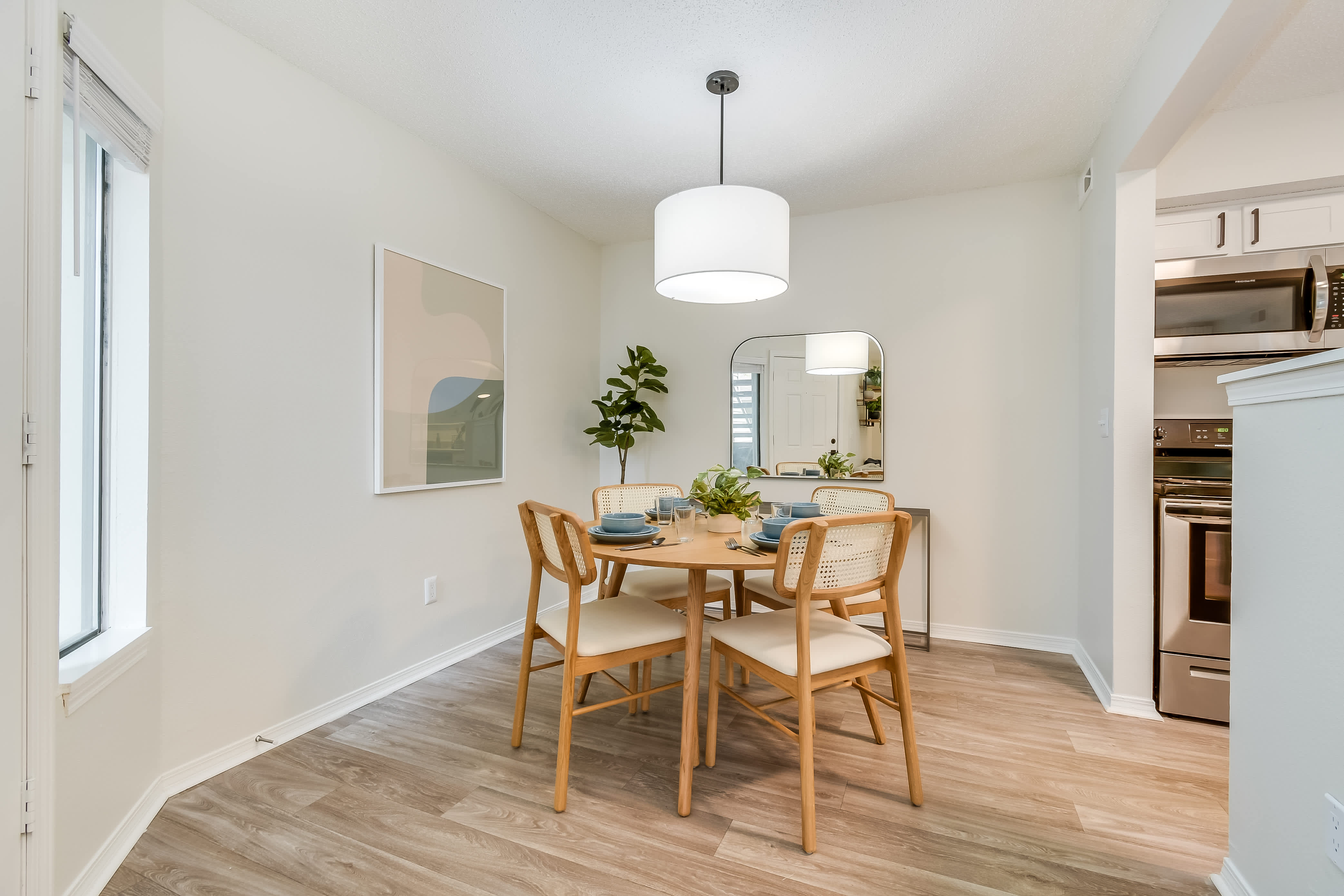10358 Sloan Avenue – photo 5