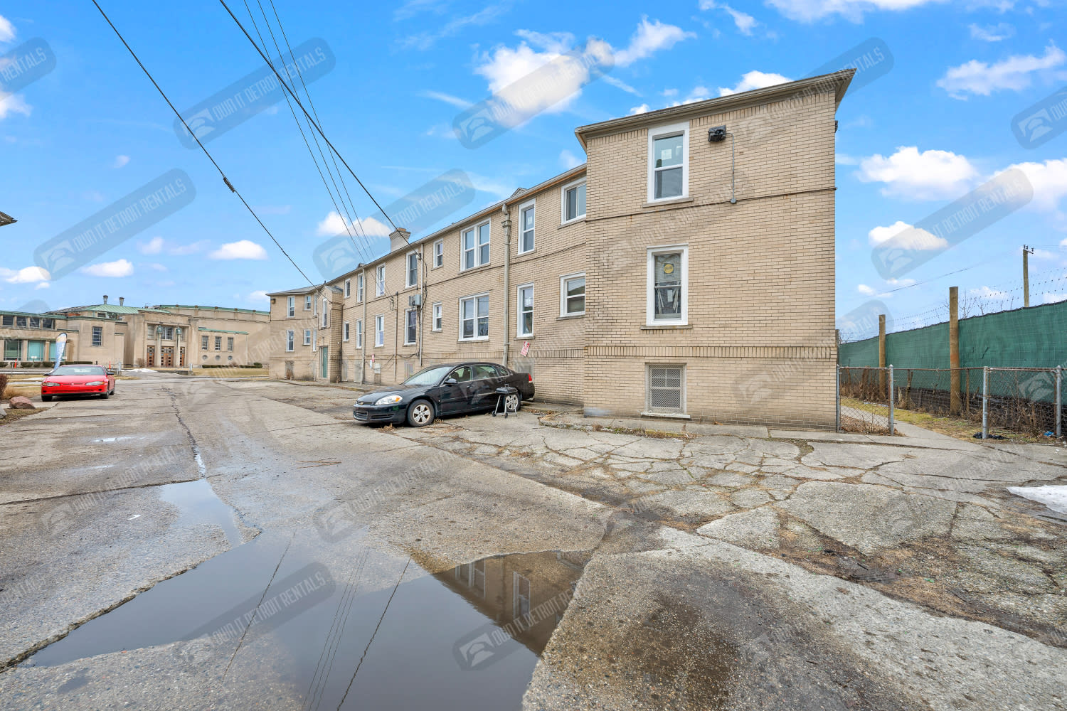 1000 Merton Rd Apt 1 – photo 2