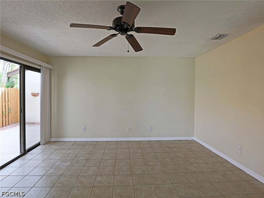 1420 Park Shore Circle – photo 2