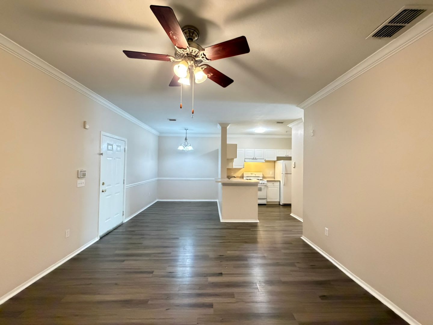 Awesome apartment at Grand Reserve at Kirkman! – photo 4