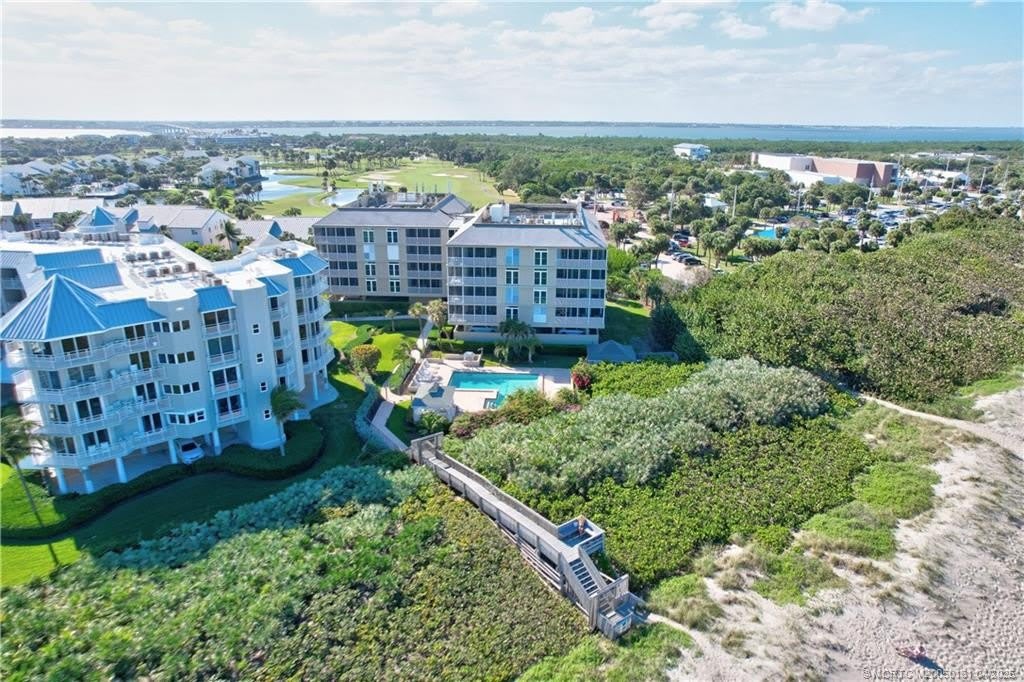 669 NE Plantation Road – photo 3