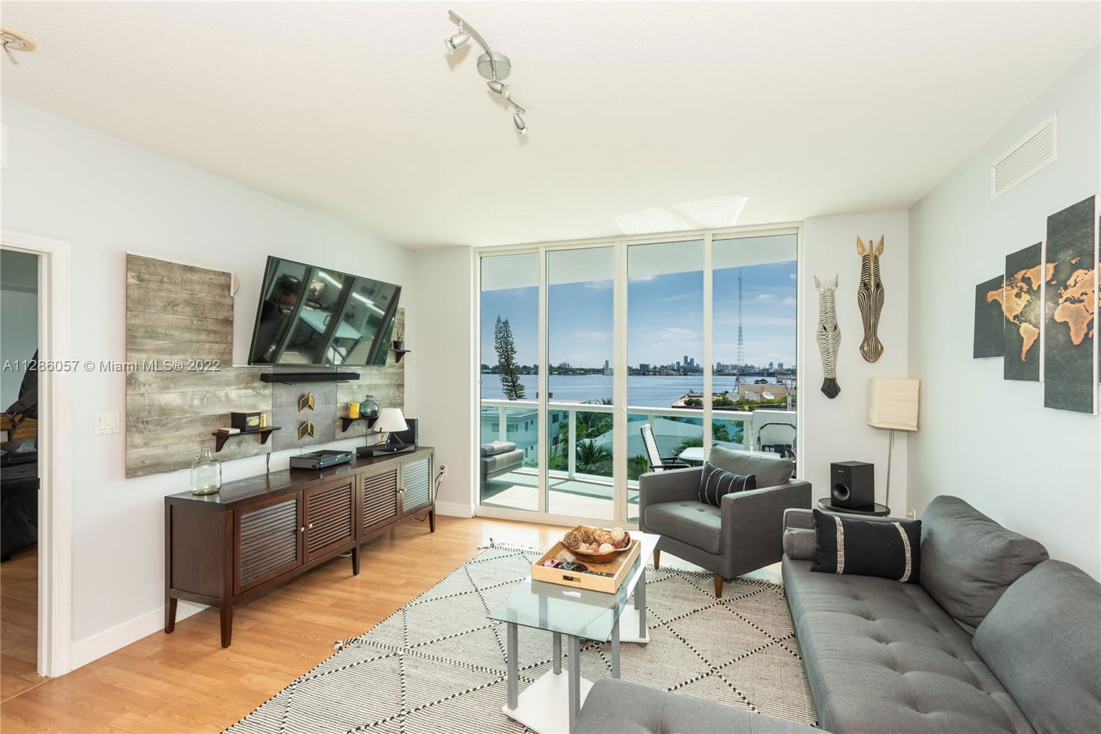 7910 HARBOR ISLAND DR 701 – photo 2