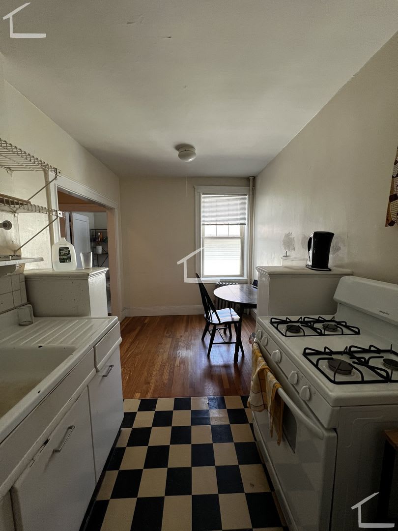 1 bed Close to the Green Line – photo 1