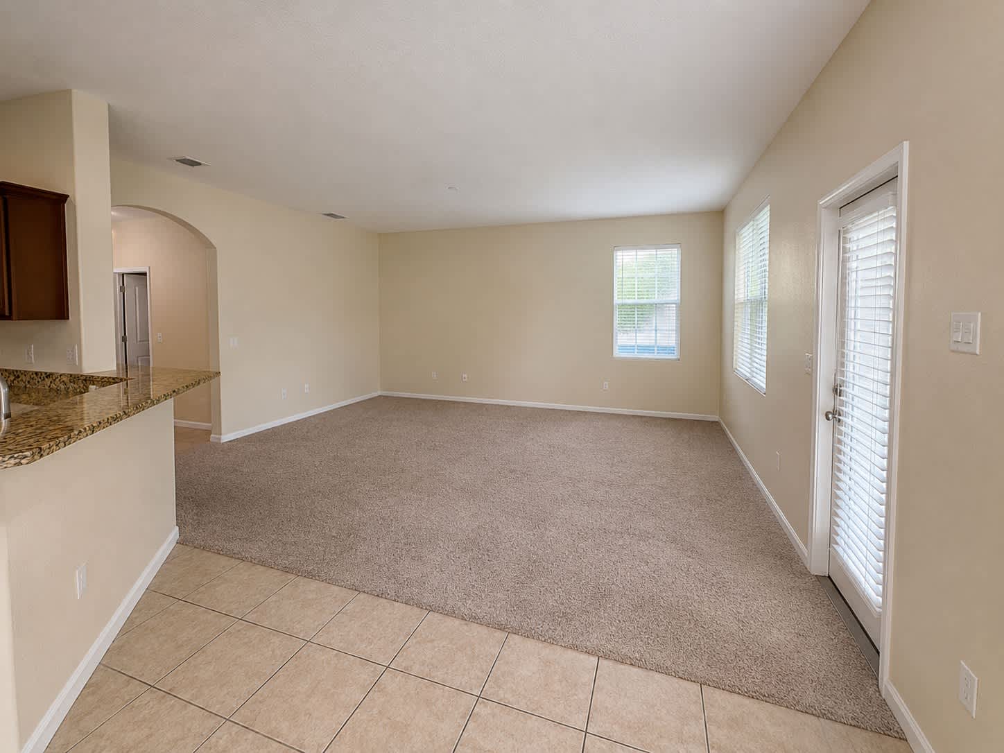 15487 Camp Dubois Cres – photo 4