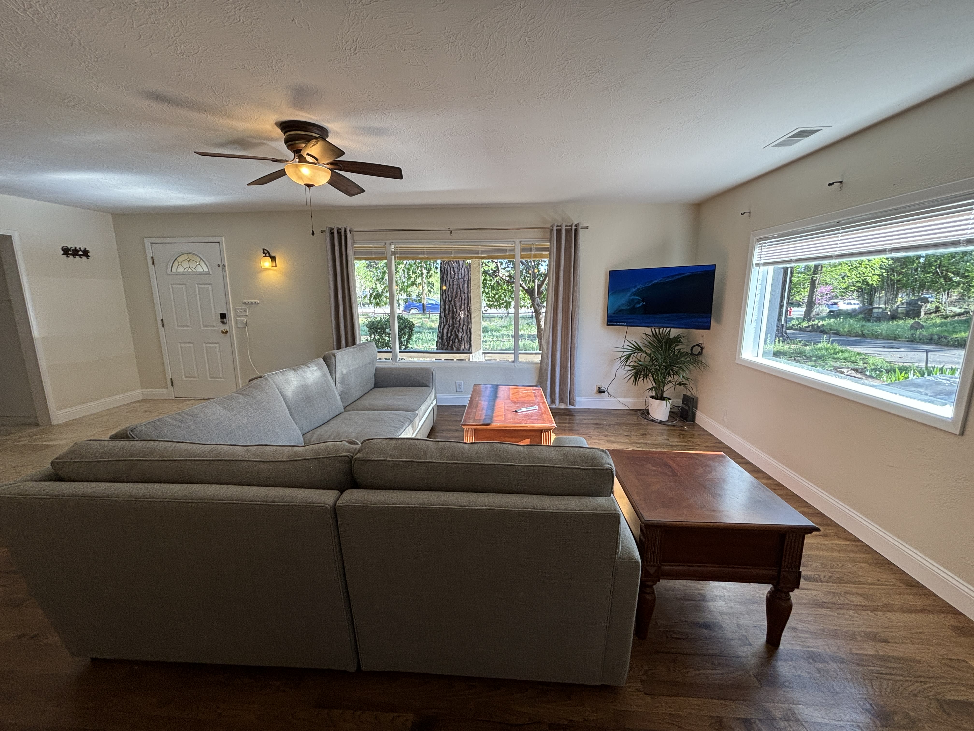 450 Se Reed Market Rd – photo 2