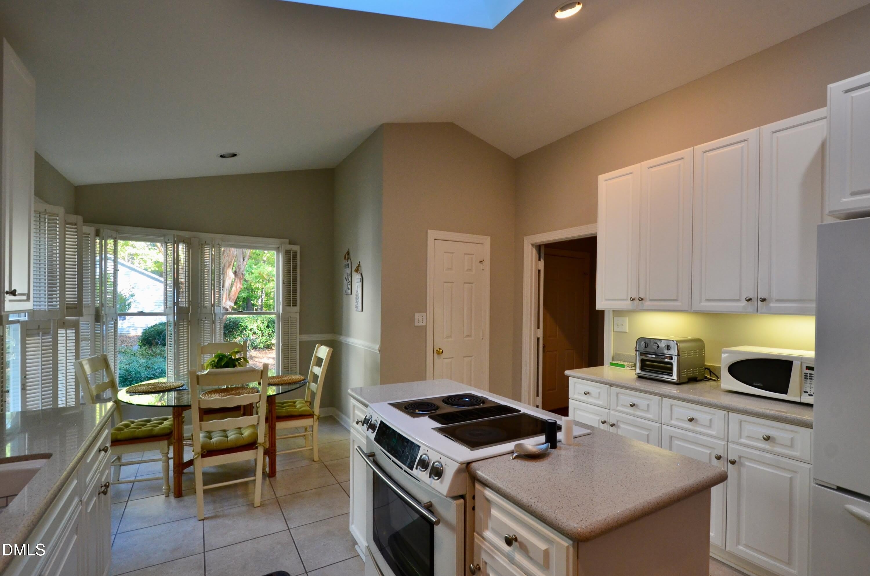 531 Weathersfield – photo 5