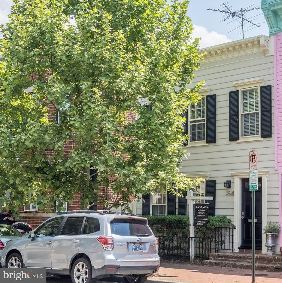 3424 O Street NW – photo 1
