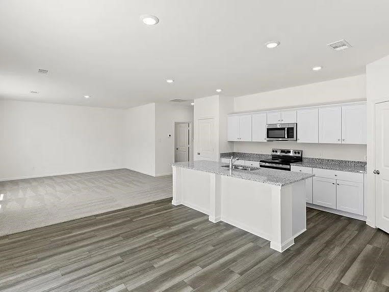 1871 Lockhart Street – photo 3