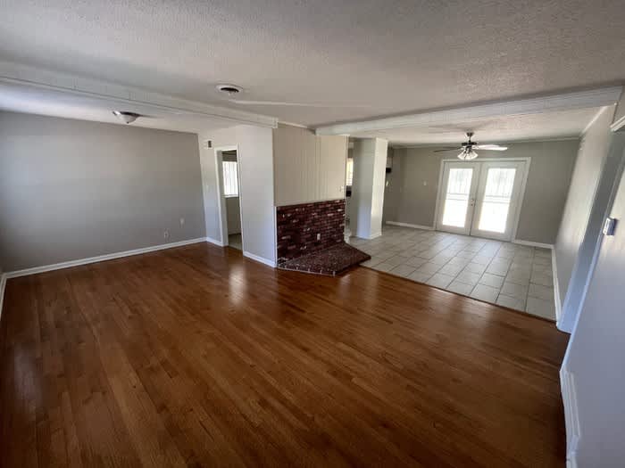 5075 Dianne Drive – photo 2