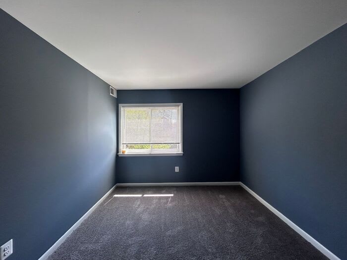 900 Woodson Road – photo 4