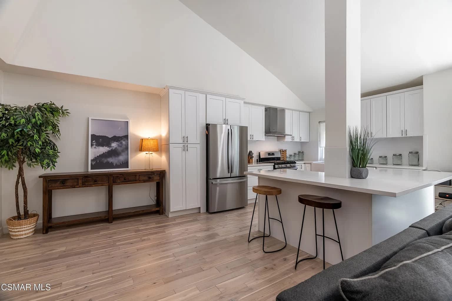 31550 Agoura Rd Unit 3 – photo 2