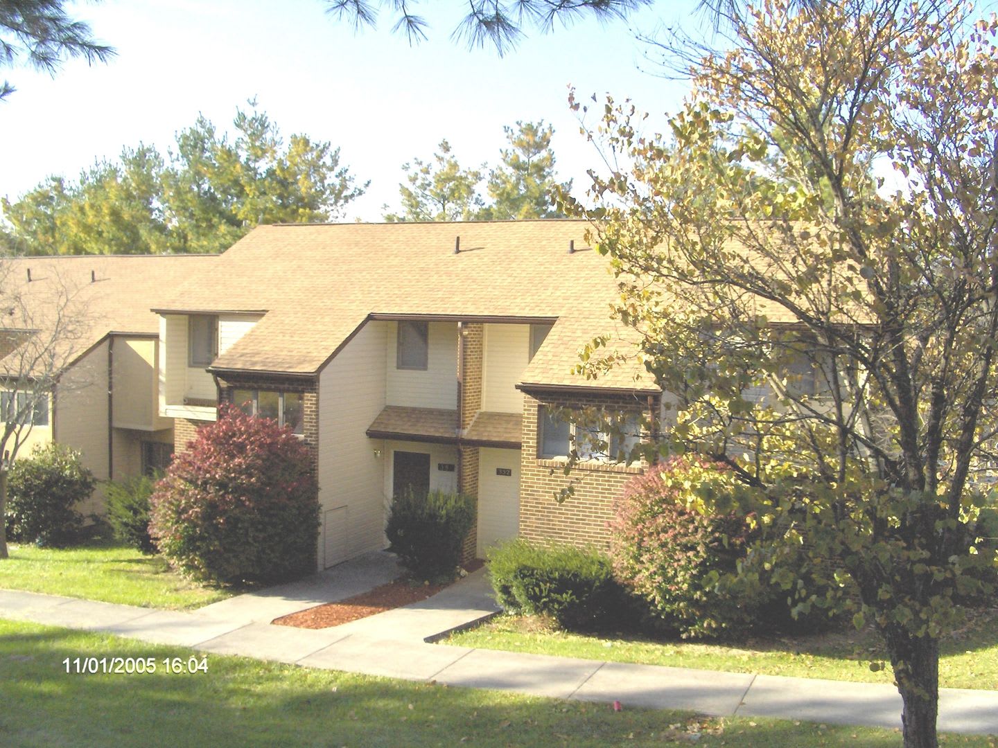 3 Bedroom 2.5 Bath Townhouse – photo 1