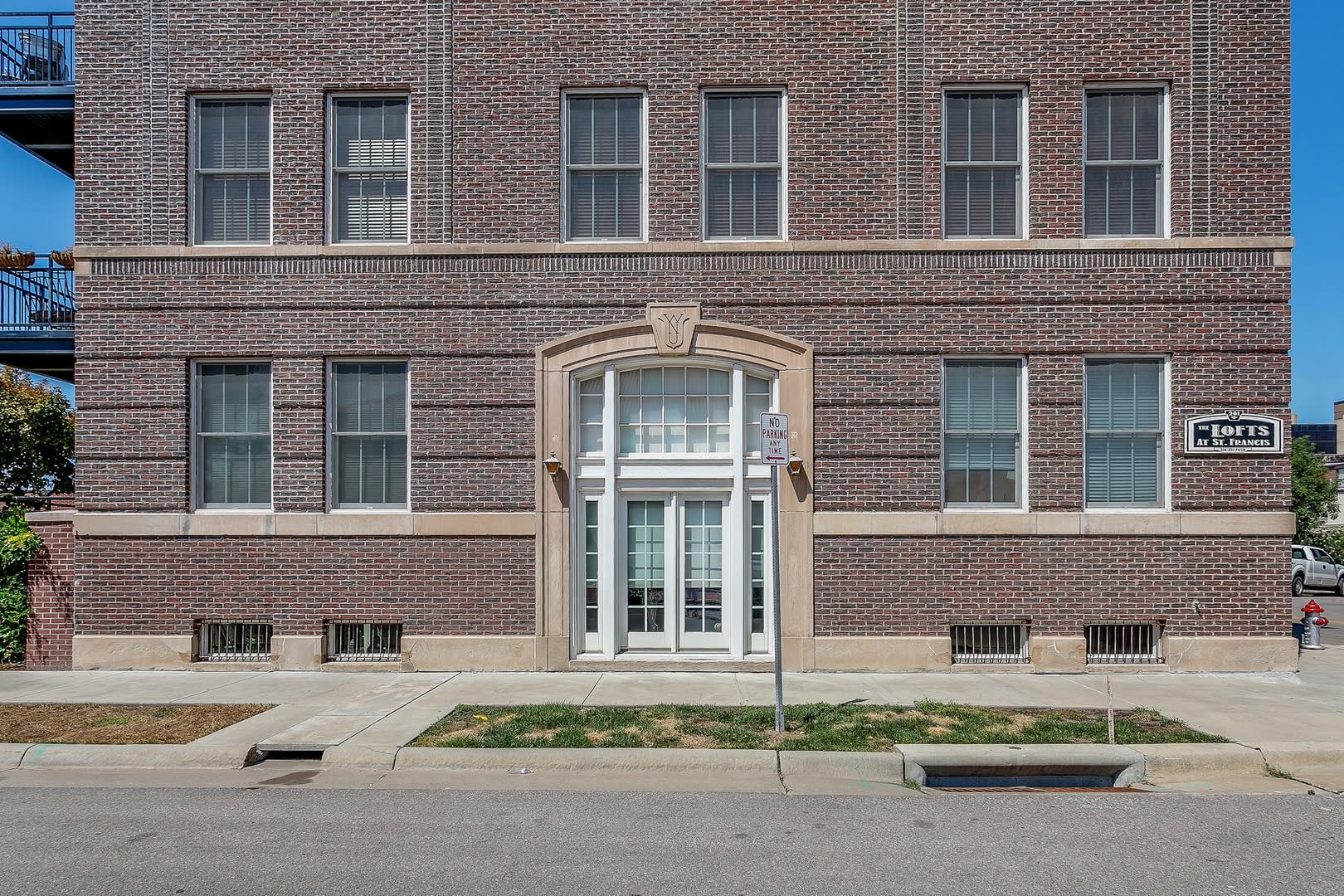 Lofts at St. Francis! 2 bed/2 bath for rent – photo 3