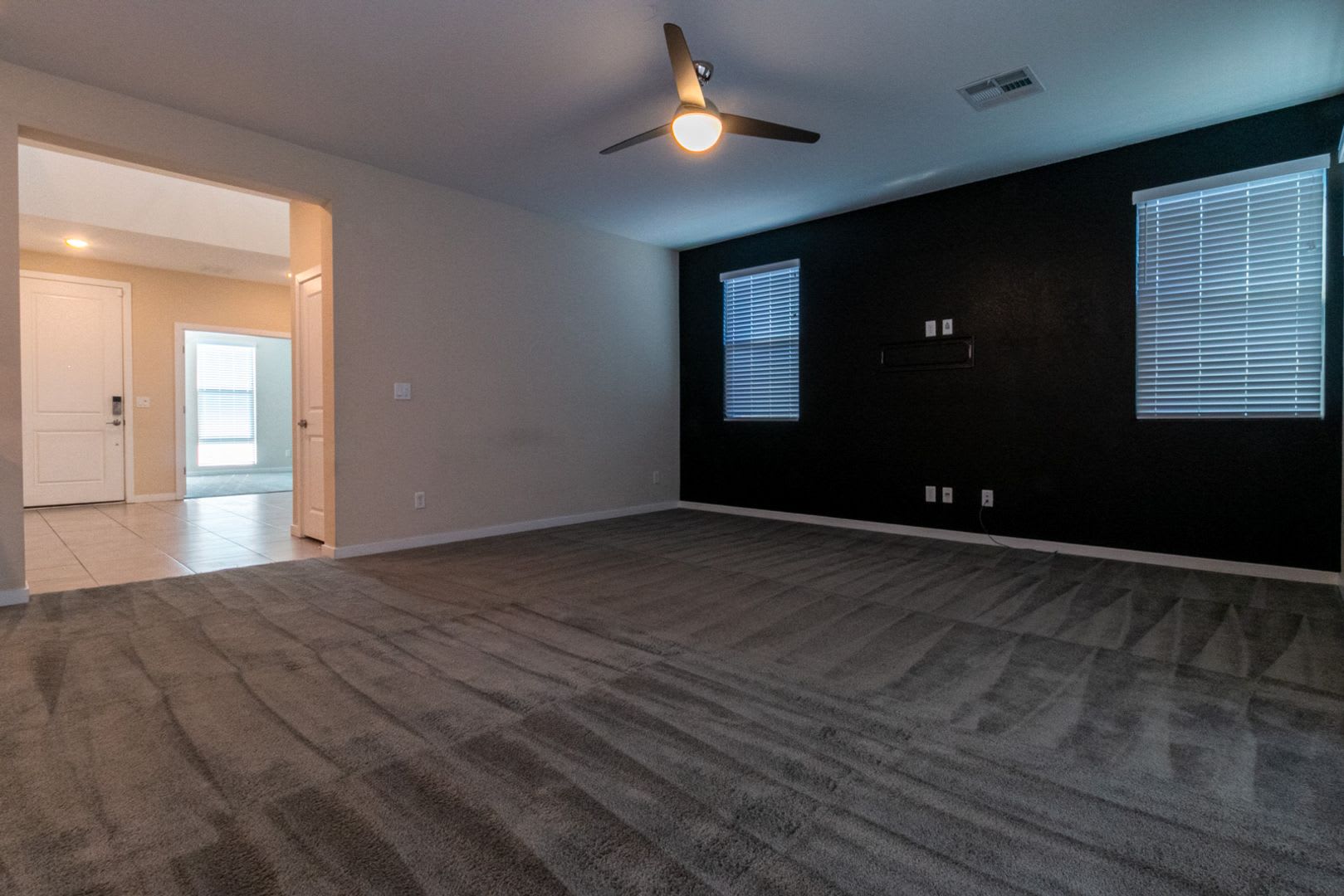 Uniting classic enrichments with modern practicality with This 4 Bedroom In North Las Vegas! – photo 4