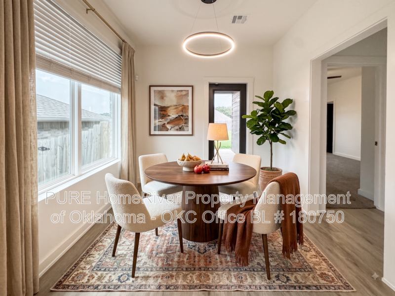 305 E 7th St – photo 3