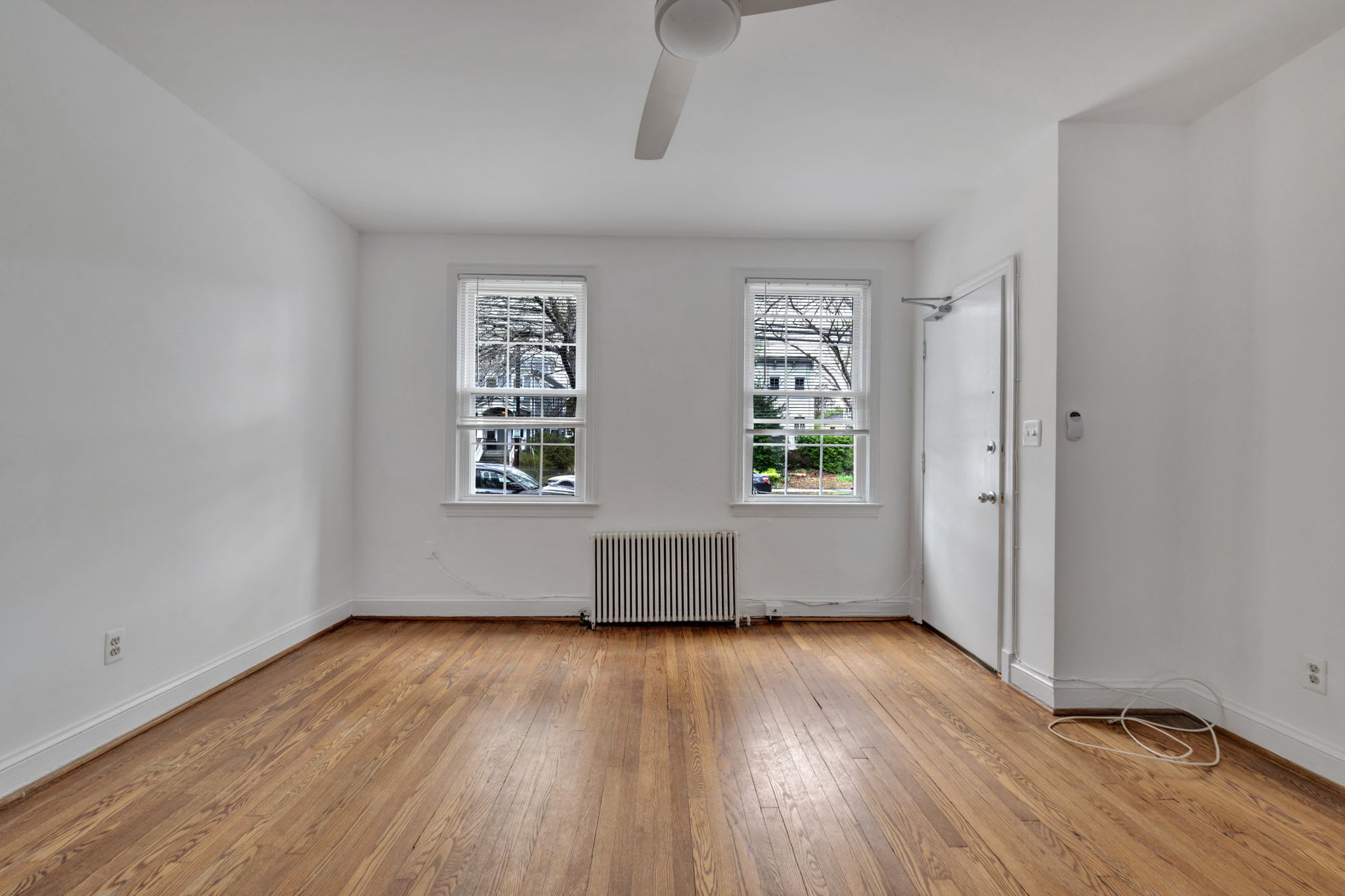 4500 Macarthur Blvd Nw – photo 2