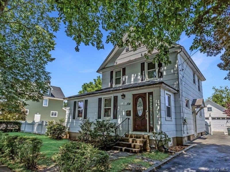 104 Sheridan Avenue – photo 2