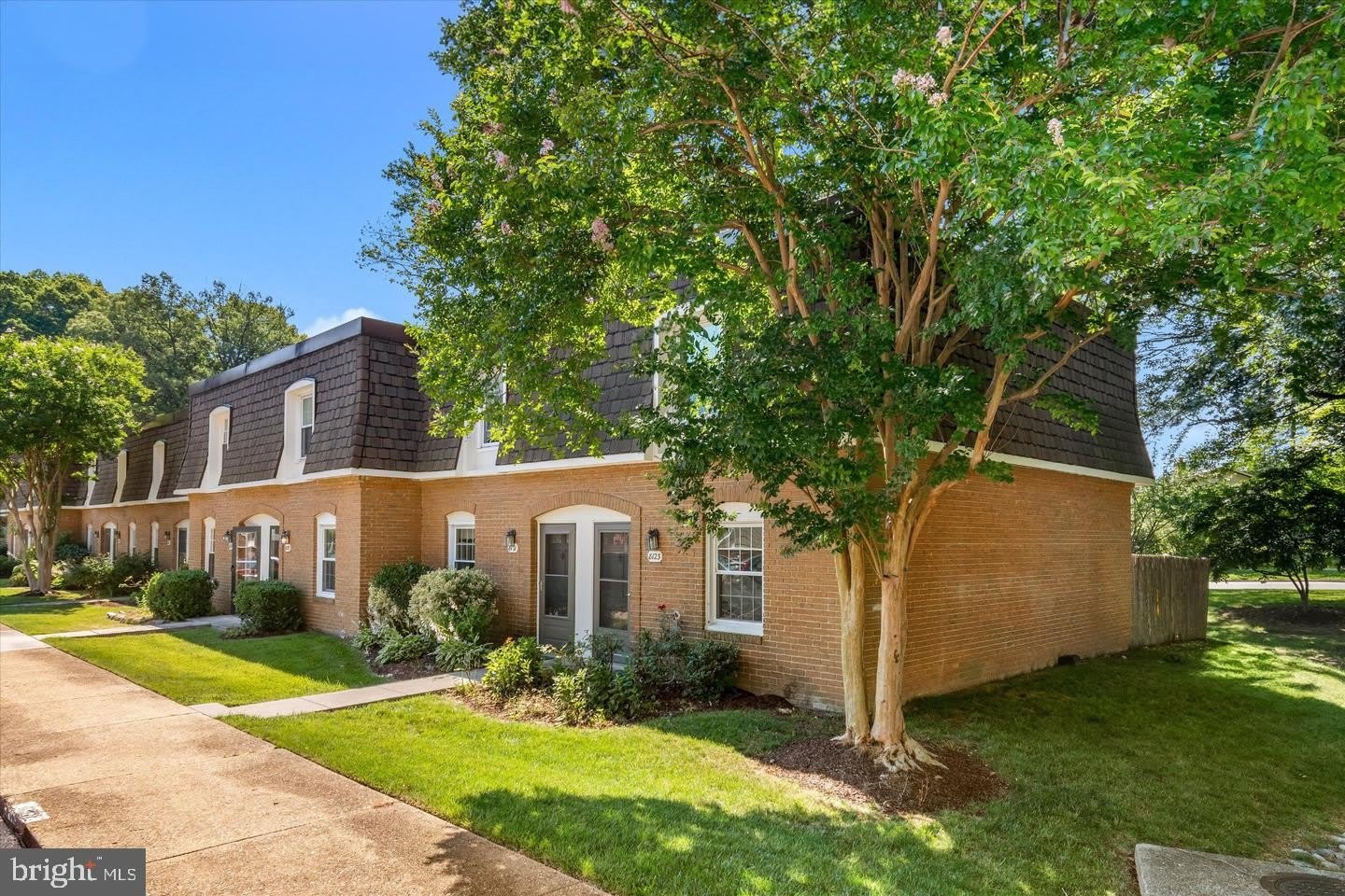 8123 KINGSWAY Court – photo 3