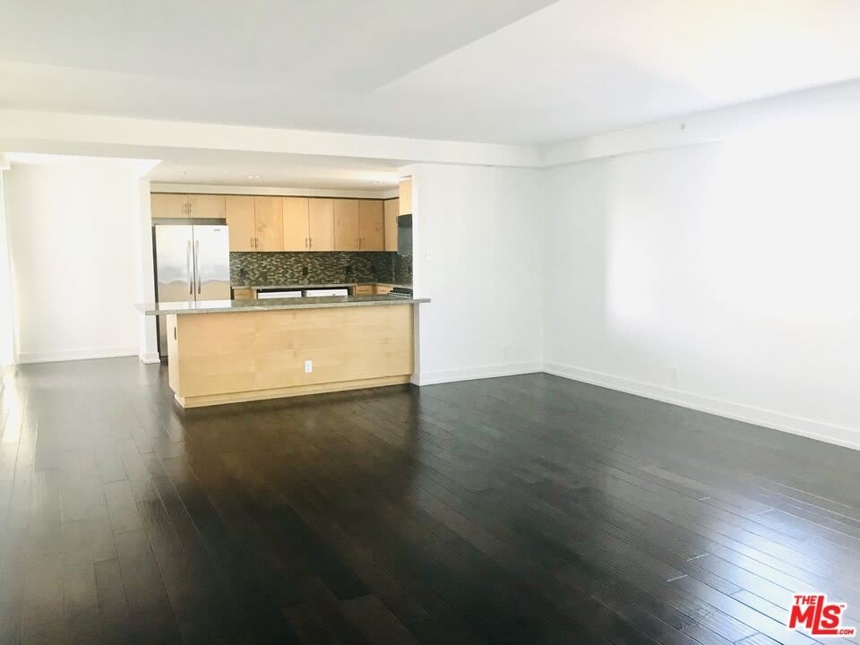 304 S Elm Dr – photo 4