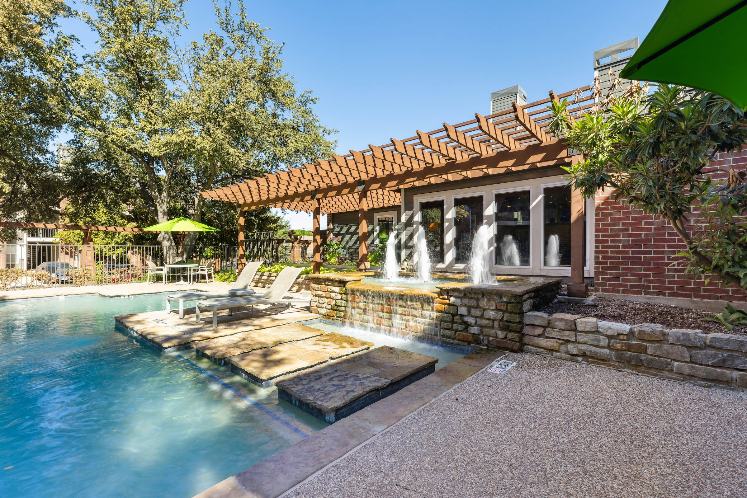 The Hamptons – photo 4