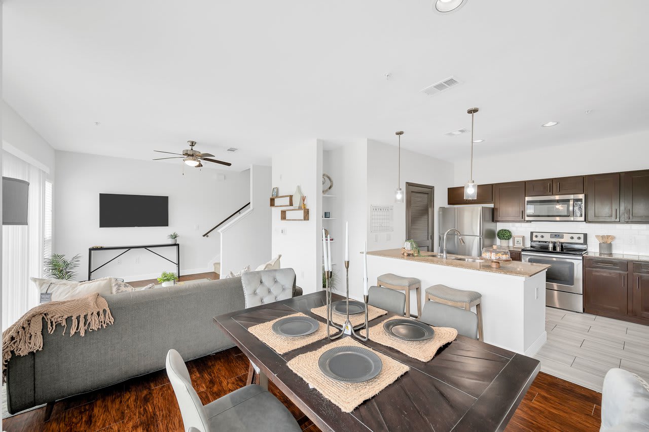 Townhomes at Lake Park – photo 5