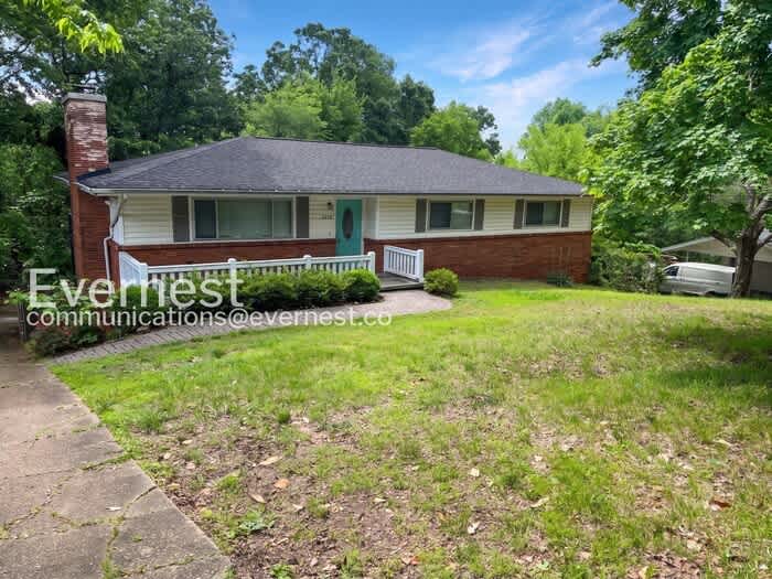 5526 Crestview Drive – photo 2