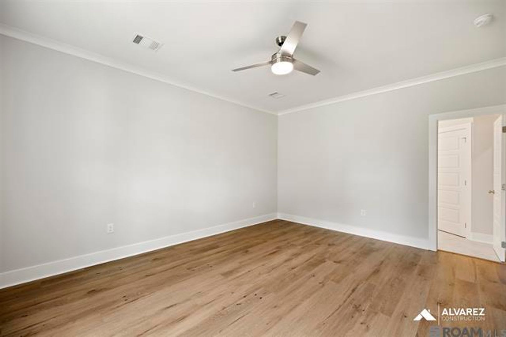 Must see in Silverside Cove! $500 off first month with 30 day move in** – photo 5