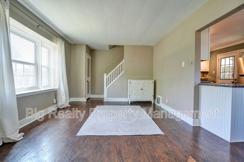 912 Feist Ave – photo 2