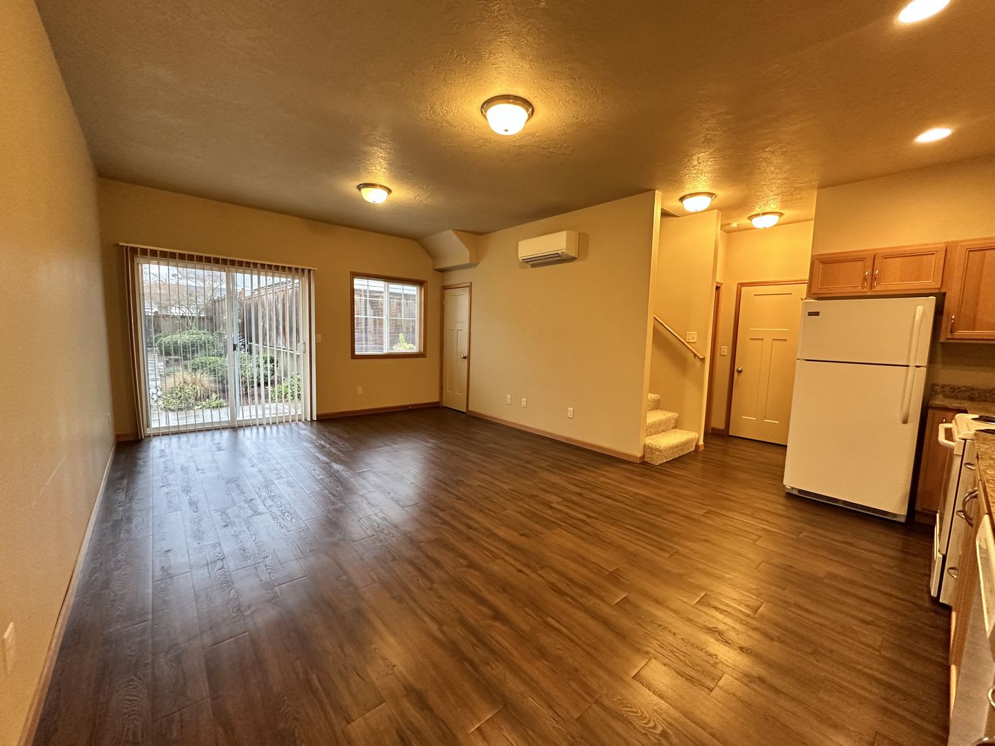 (MUS 82) A Beautiful 3-Bedroom, 2-Bath Town Home Awaits! – photo 5