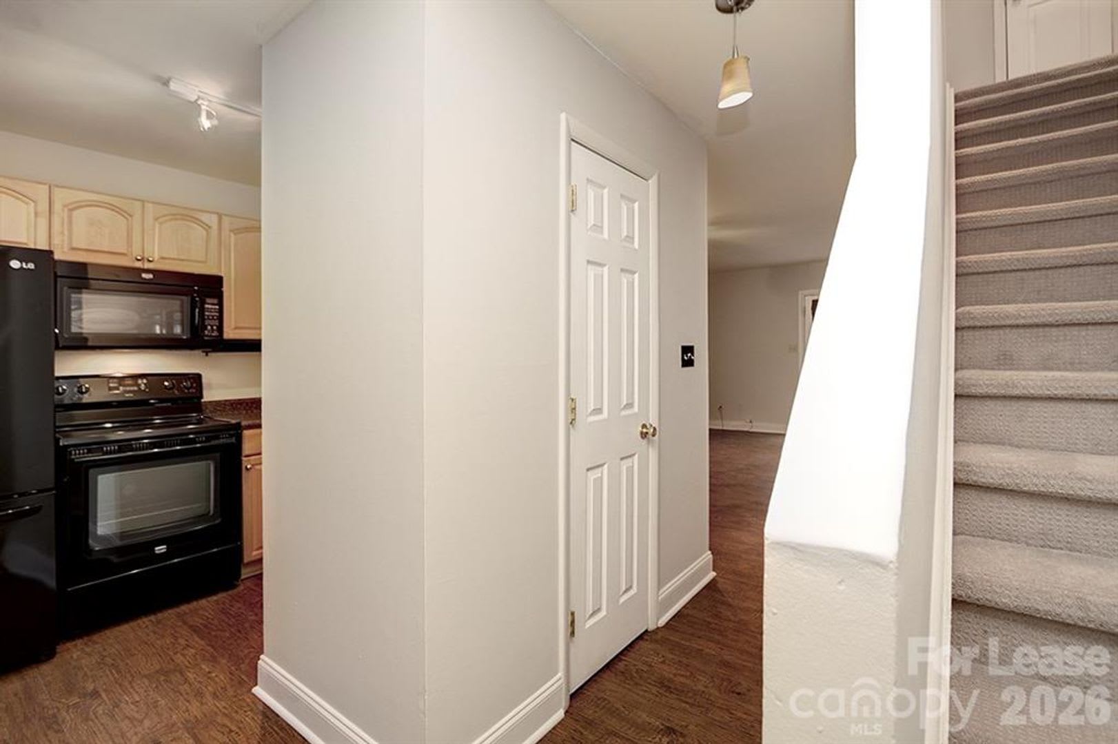 951 Hollywood St K – photo 4