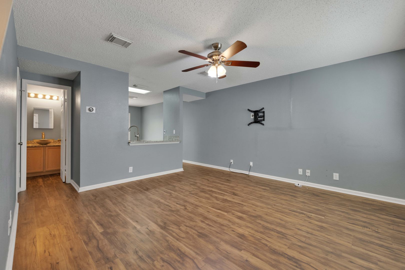 Rental Home Near Medical Center – photo 4