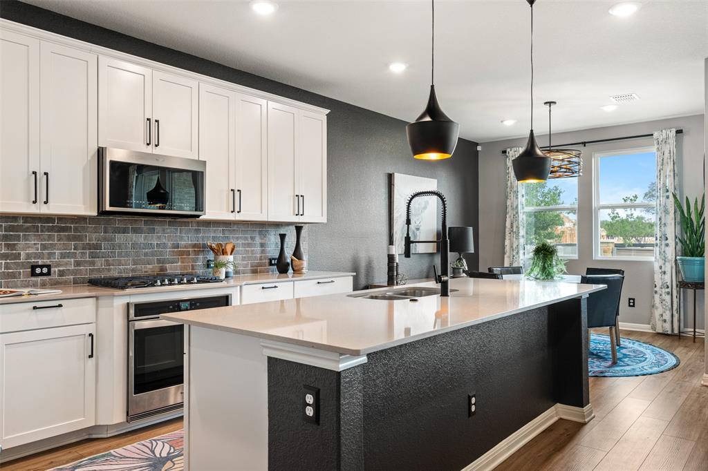 1009 Dog Iron St – photo 5