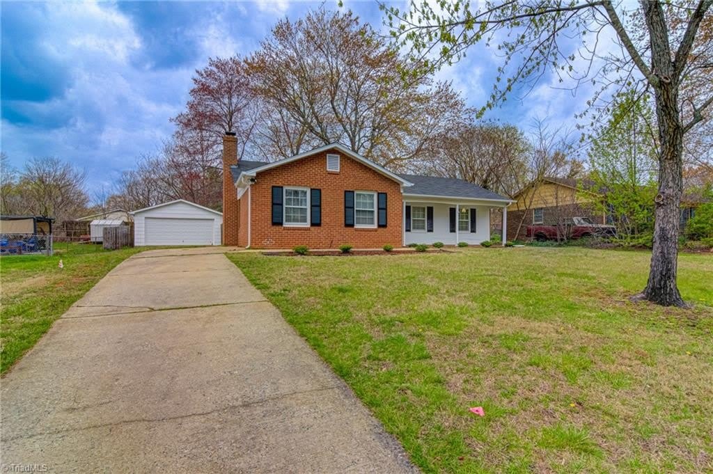 5417 Ropley Drive – photo 3