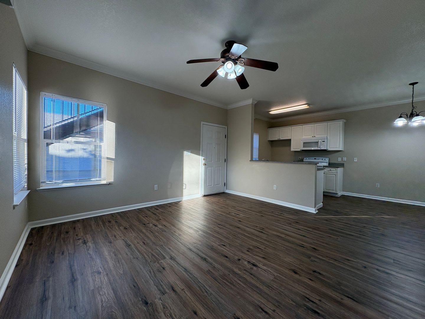 One Bed Condo in Gated Davis Oaks Community – photo 5