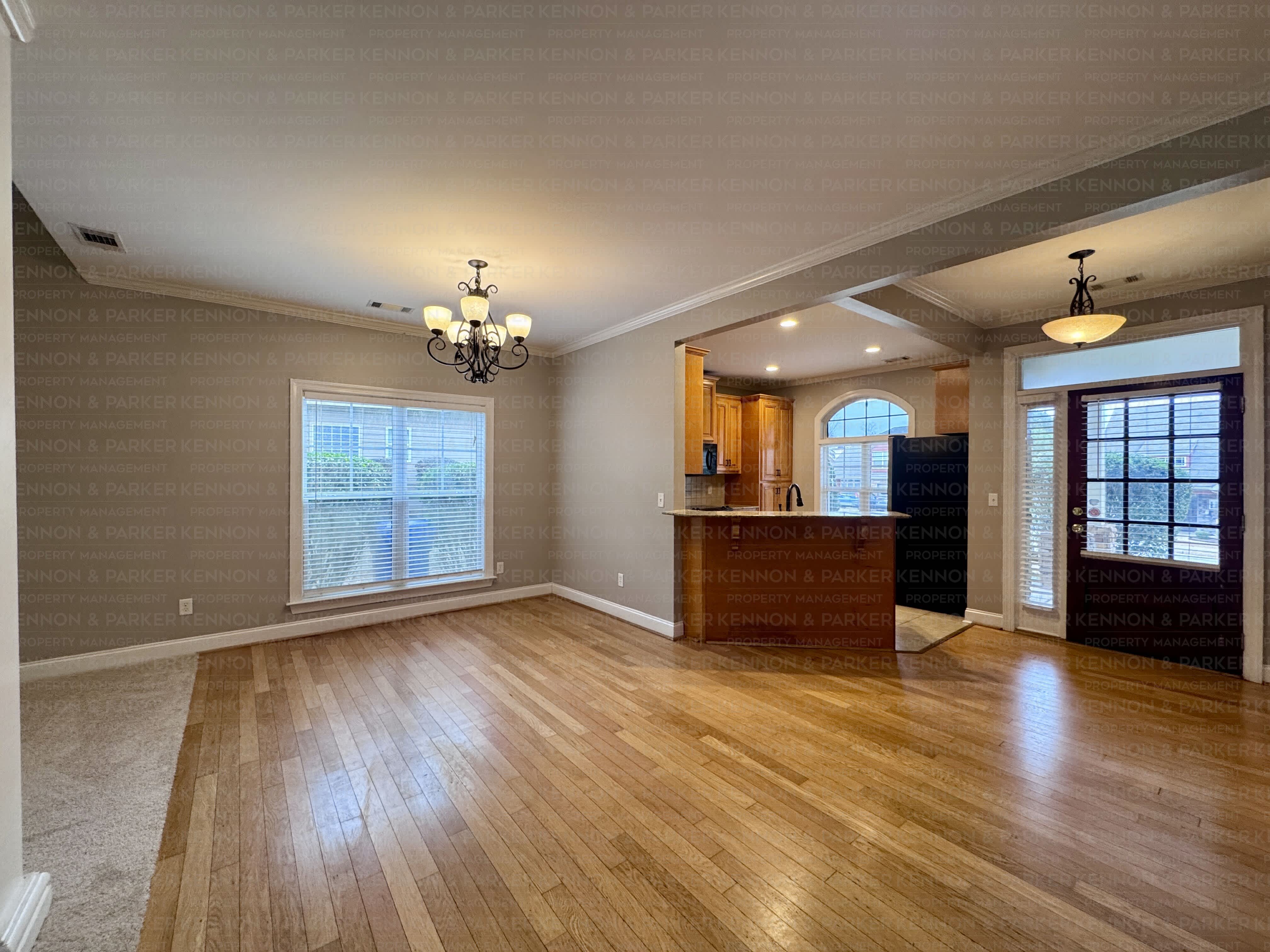1010 Silver Lake Dr – photo 5