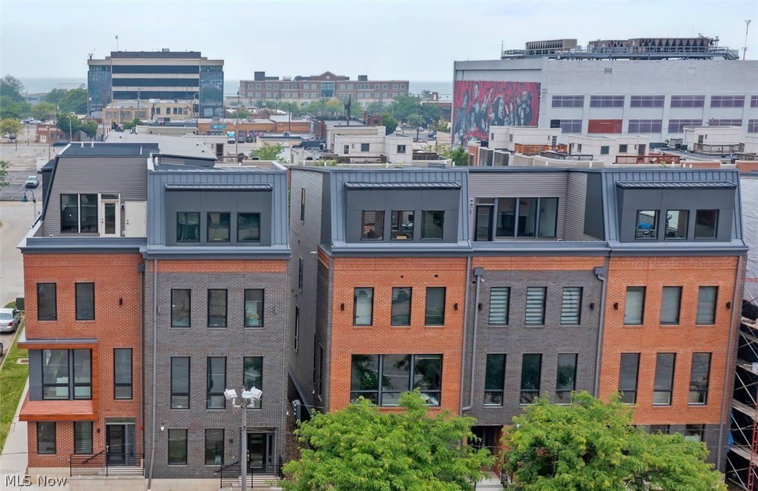 1403 E Superior Avenue – photo 1