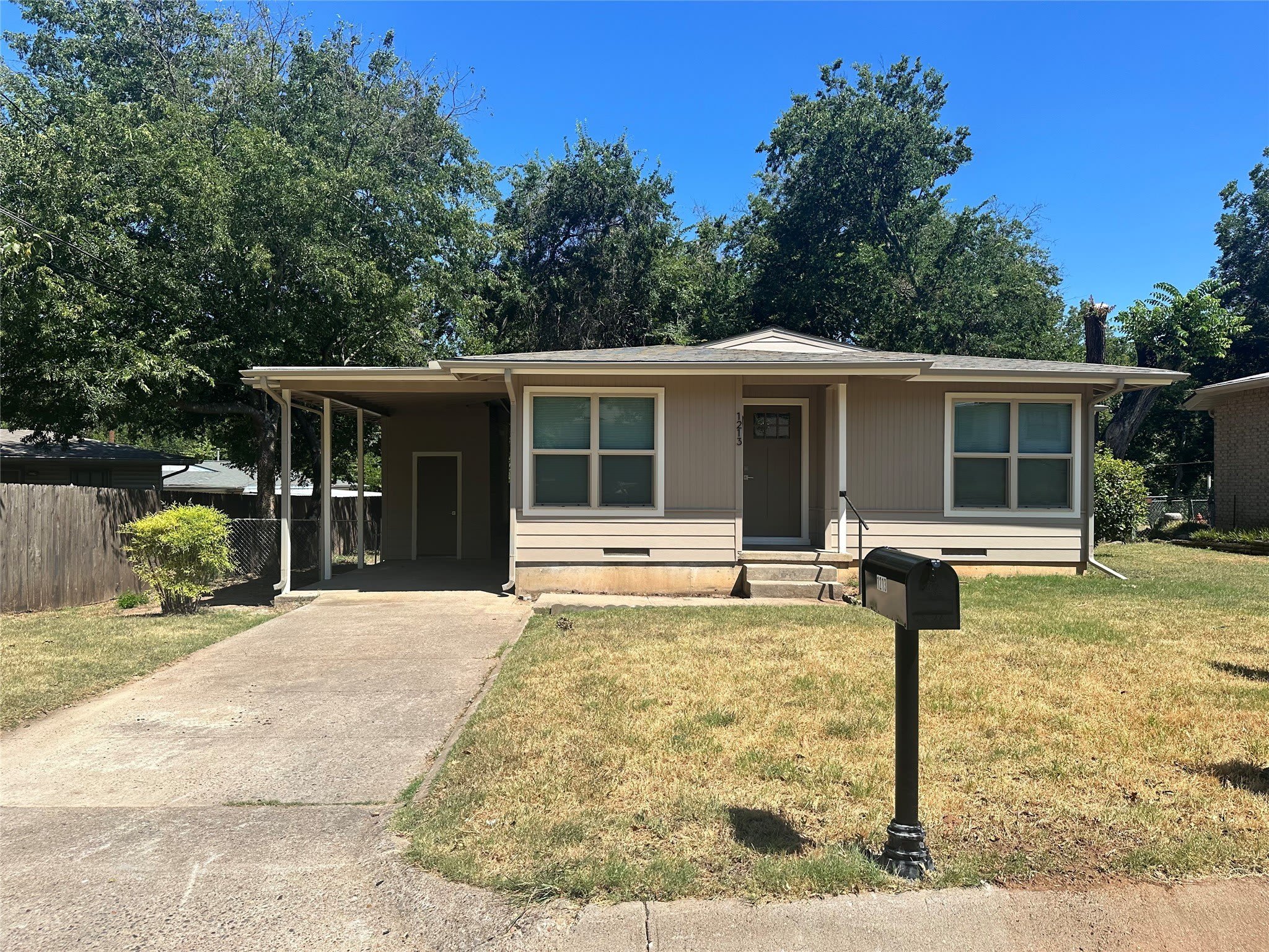 1213 S Lamar Street – photo 1