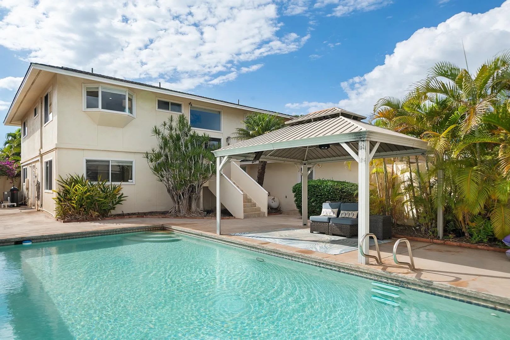 Newly Renovated Furnished 3BR/1BA Downstairs Unit with Pool Access in South Kihei – photo 1