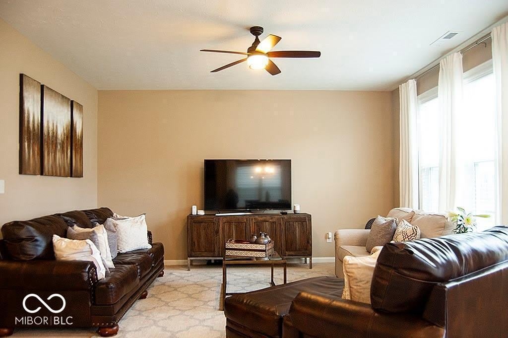 1887 Lakecrest Drive – photo 3