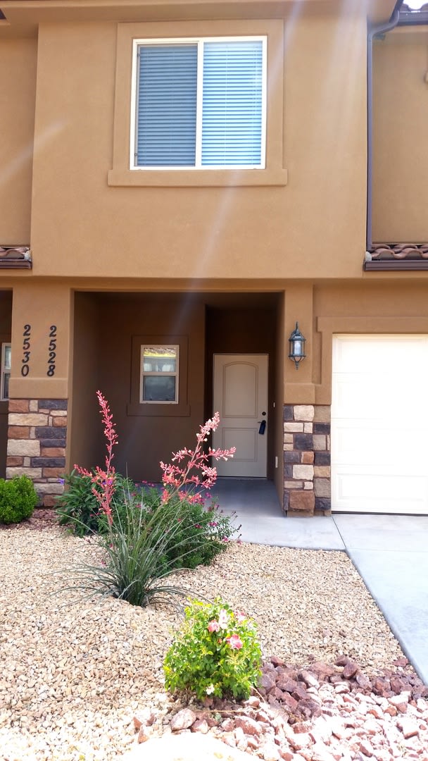 3 Bedroom Townhome In Santa Clara With Snow Canyon Views – photo 4