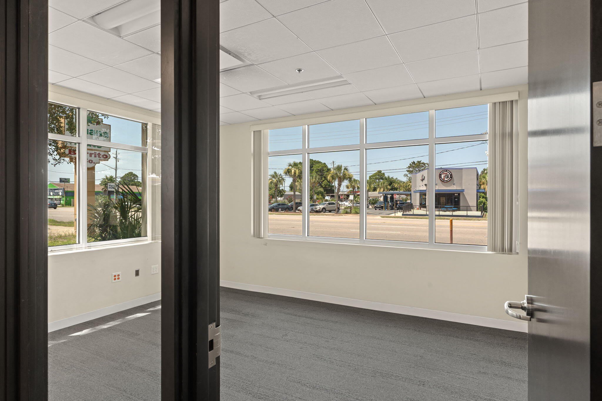 45 Ne Eglin Parkway – photo 2