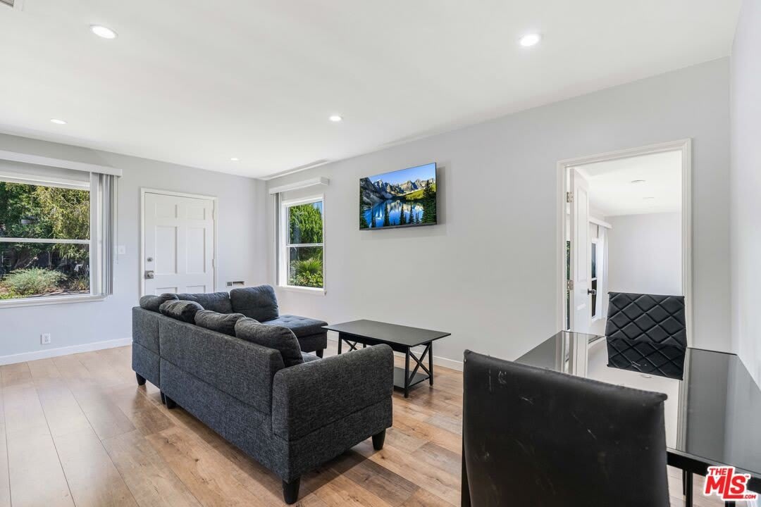 8459 Calvin Ave – photo 3