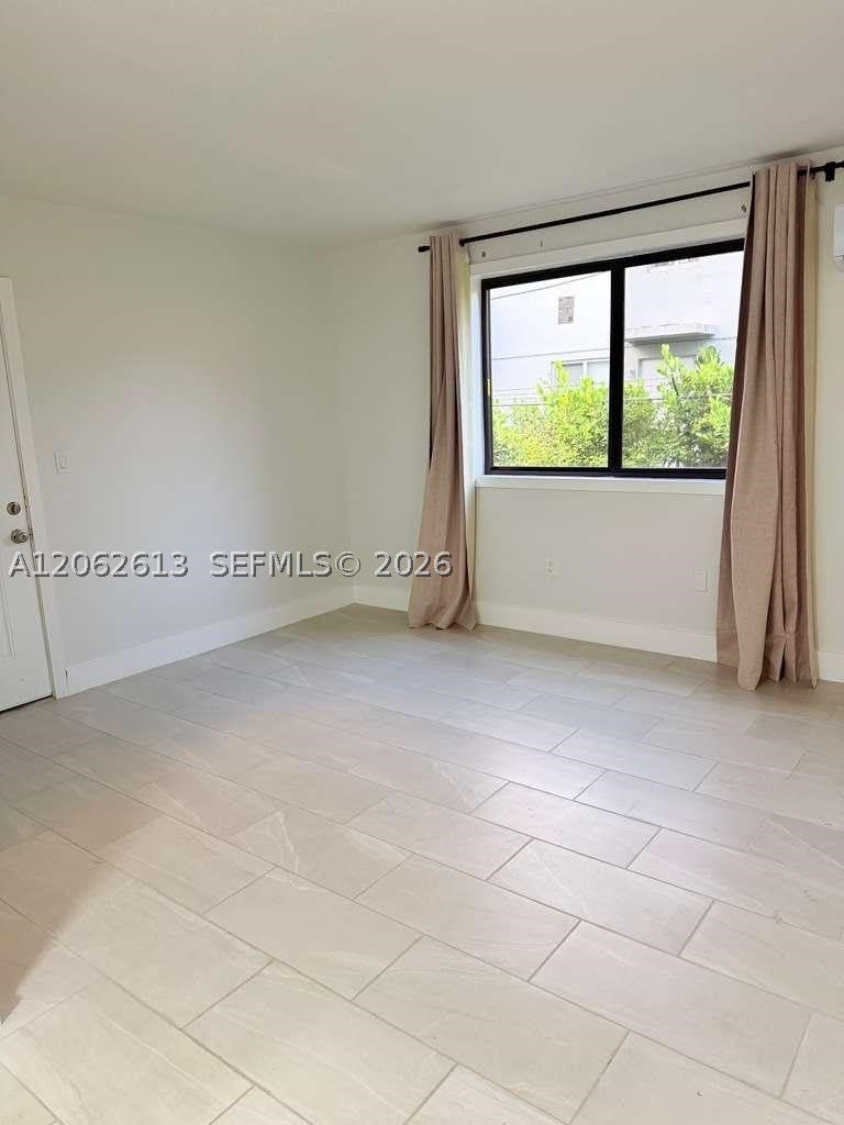 310 NE 78th St – photo 1