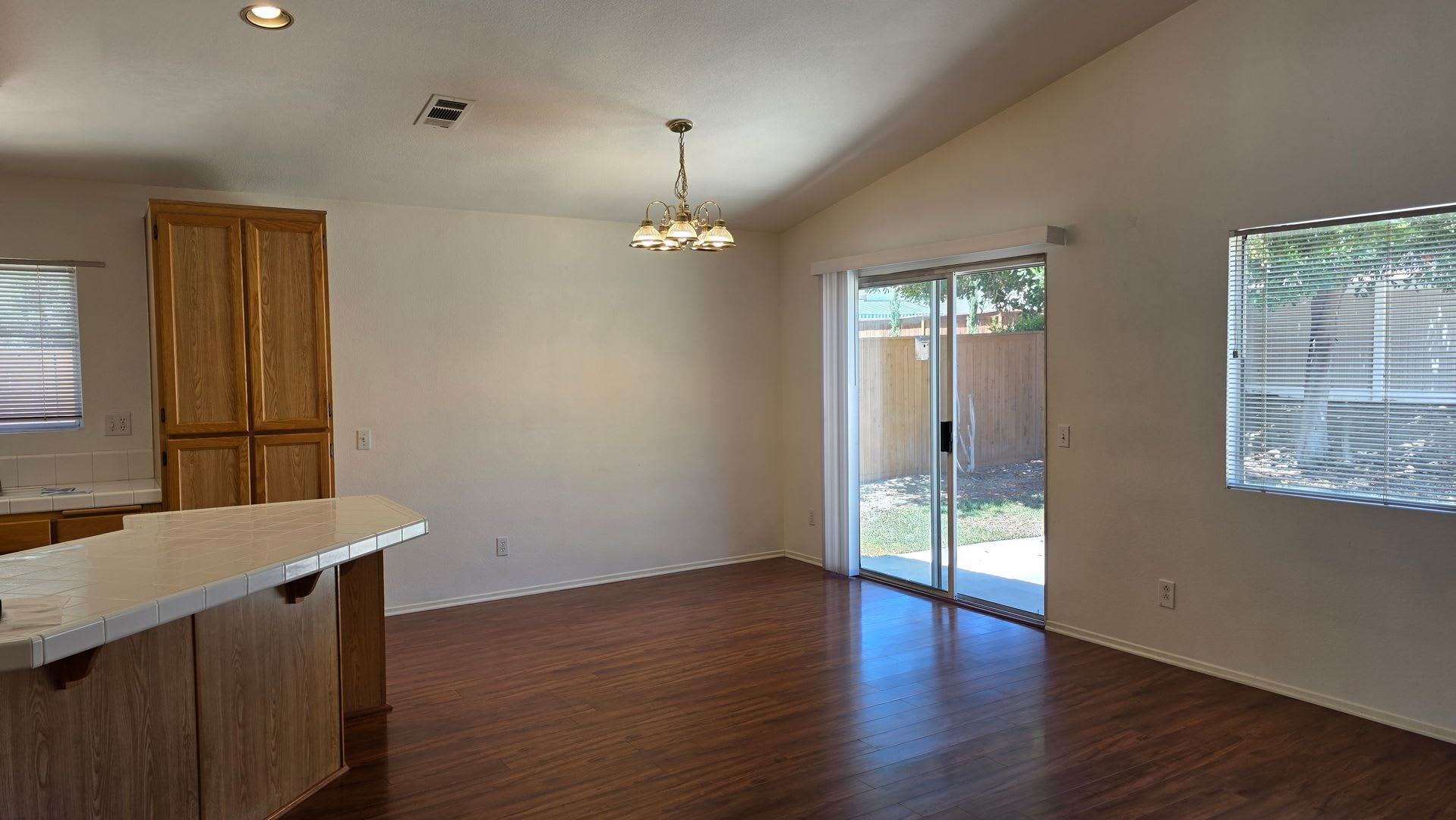 Available 3 Bedroom 2 Bath In Temecula – photo 3