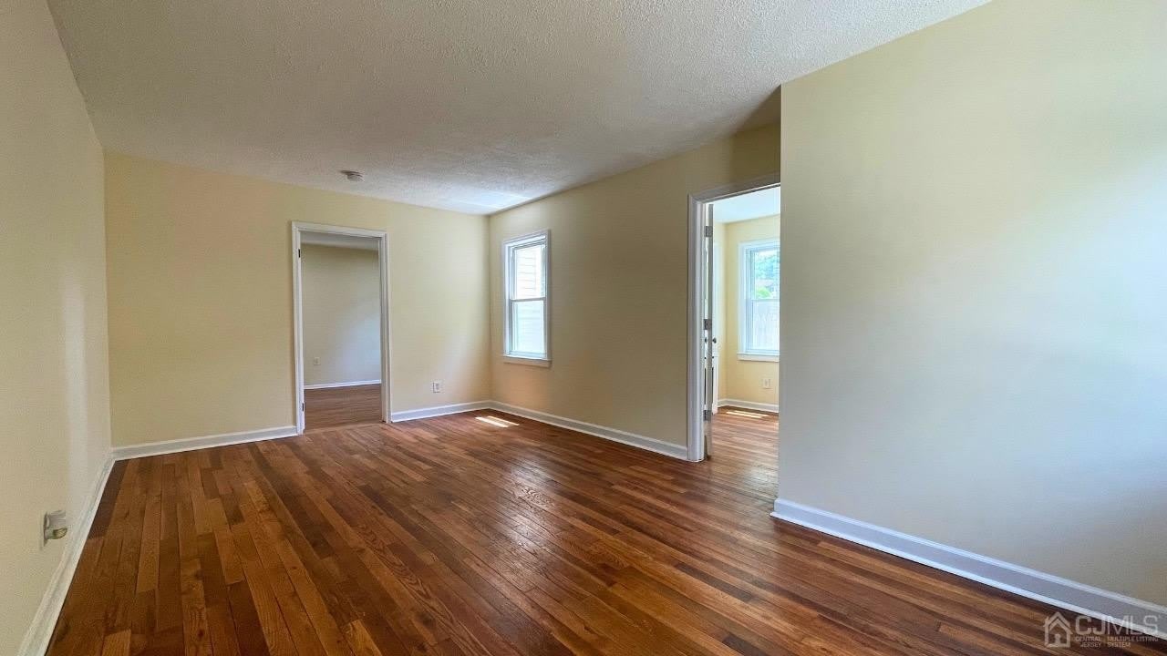 408 Ryders Lane – photo 4