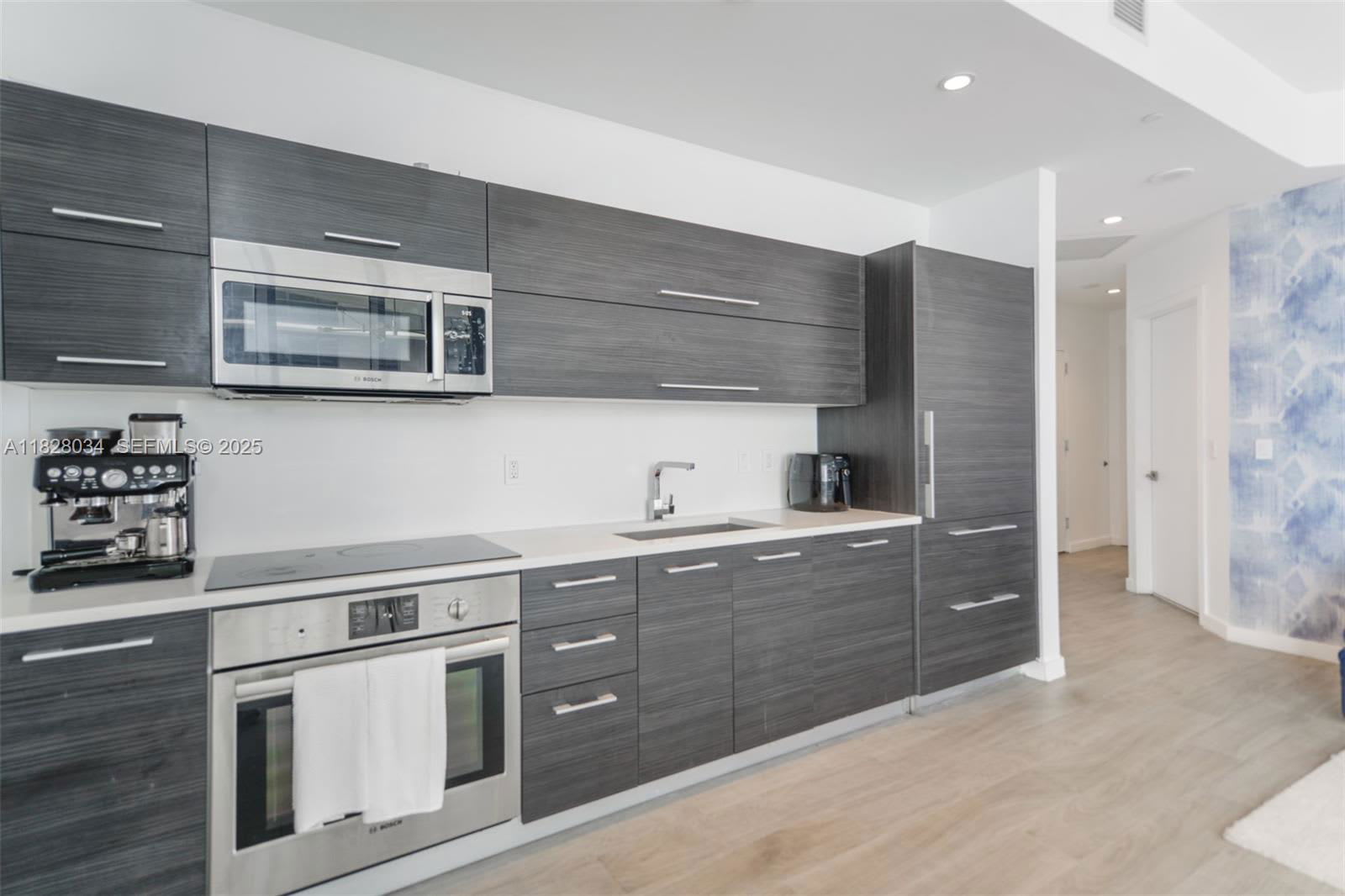 45 Southwest 9th Street – photo 2