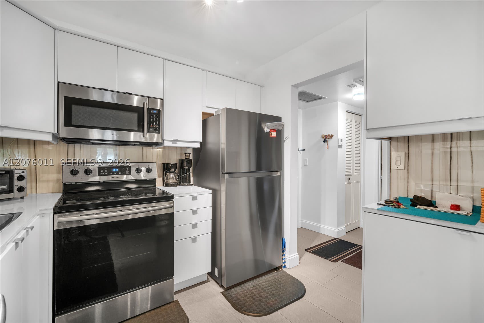 257 S Cypress Rd – photo 2