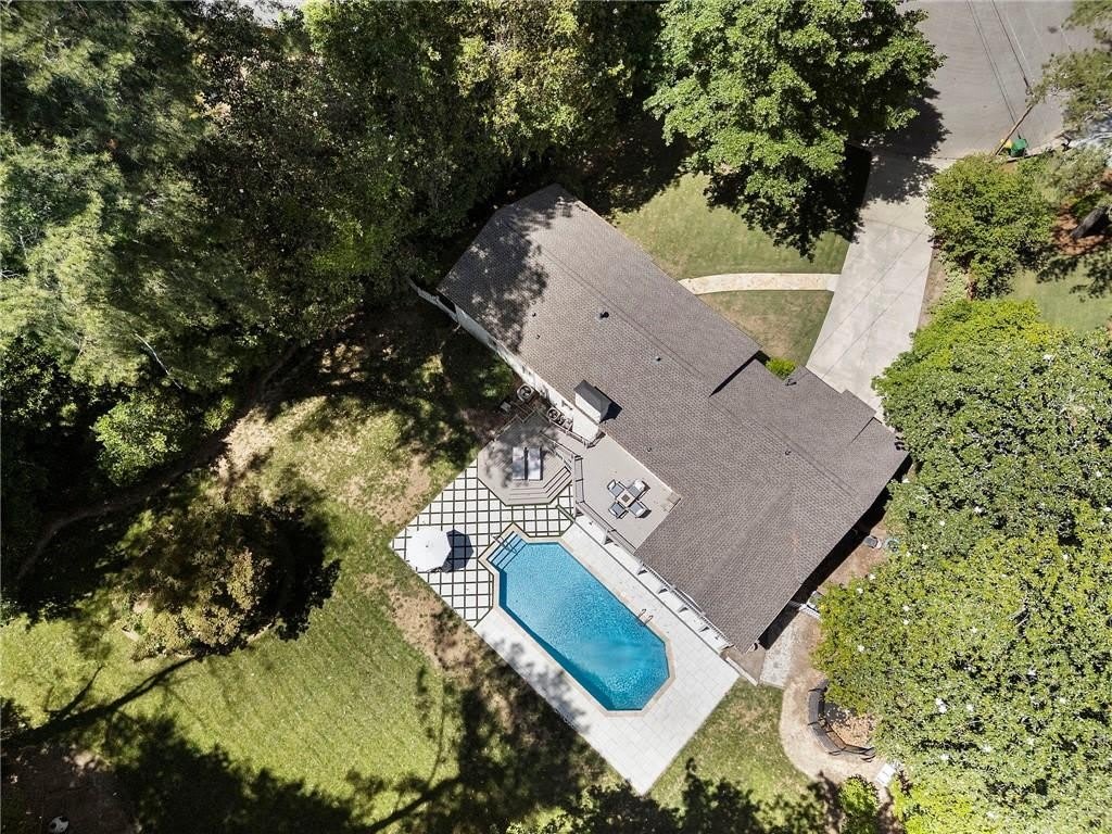 4770 Chatworth Court – photo 5
