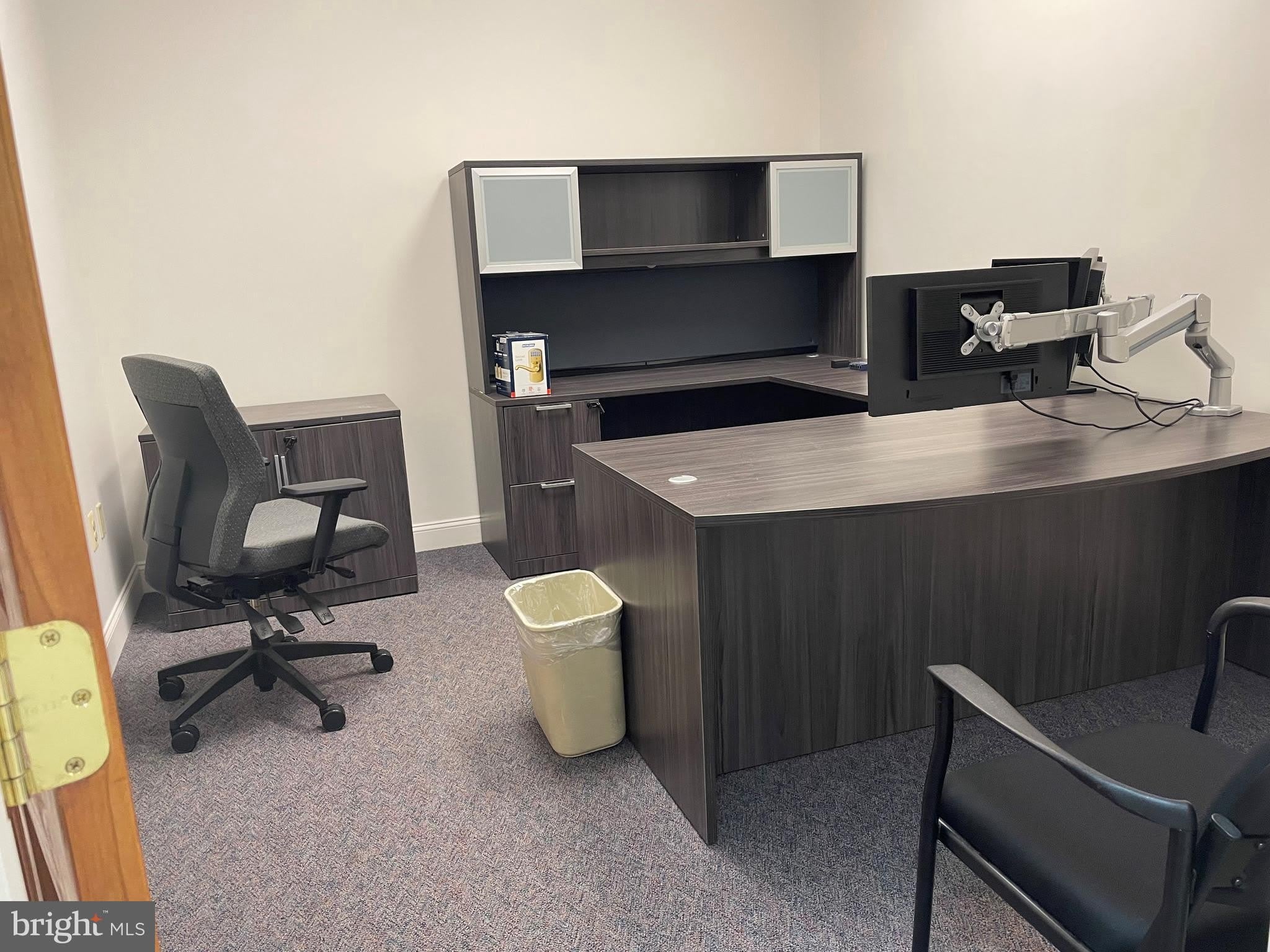 229 S BROAD Street – photo 4