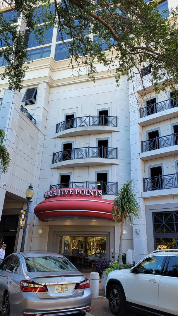 Short term ONLY luxury 2/2 condo in the heart of downtown Sarasota – photo 2